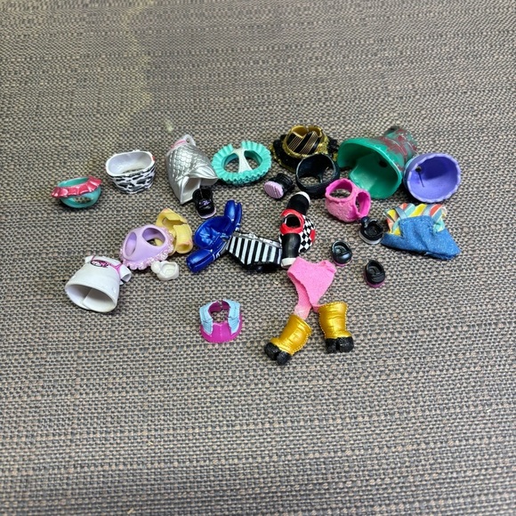 L.O.L Surprise Colorful Kids Toy Dress-Up Set - Picture 1 of 4